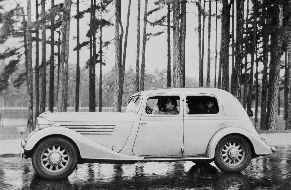 Figure.11: Nervasport 1934 à "queue de pie" © SHGR/Renault